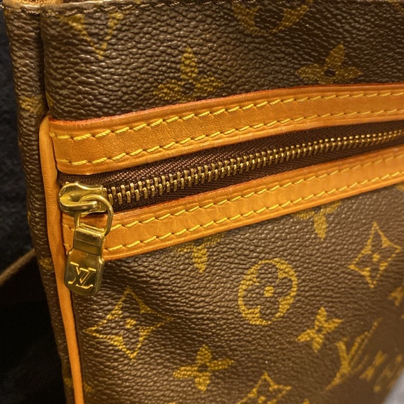 🩷 LOUIS VUITTON BOSPHORE MONOGRAM CROSSBODY 🩷 - Picture 5 of 16